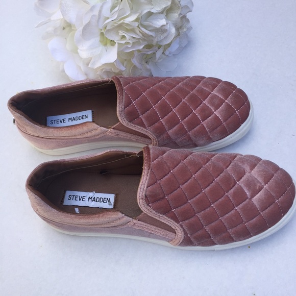 steve madden pink quilted shoes